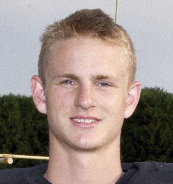 Schwannecke inks with GVSU